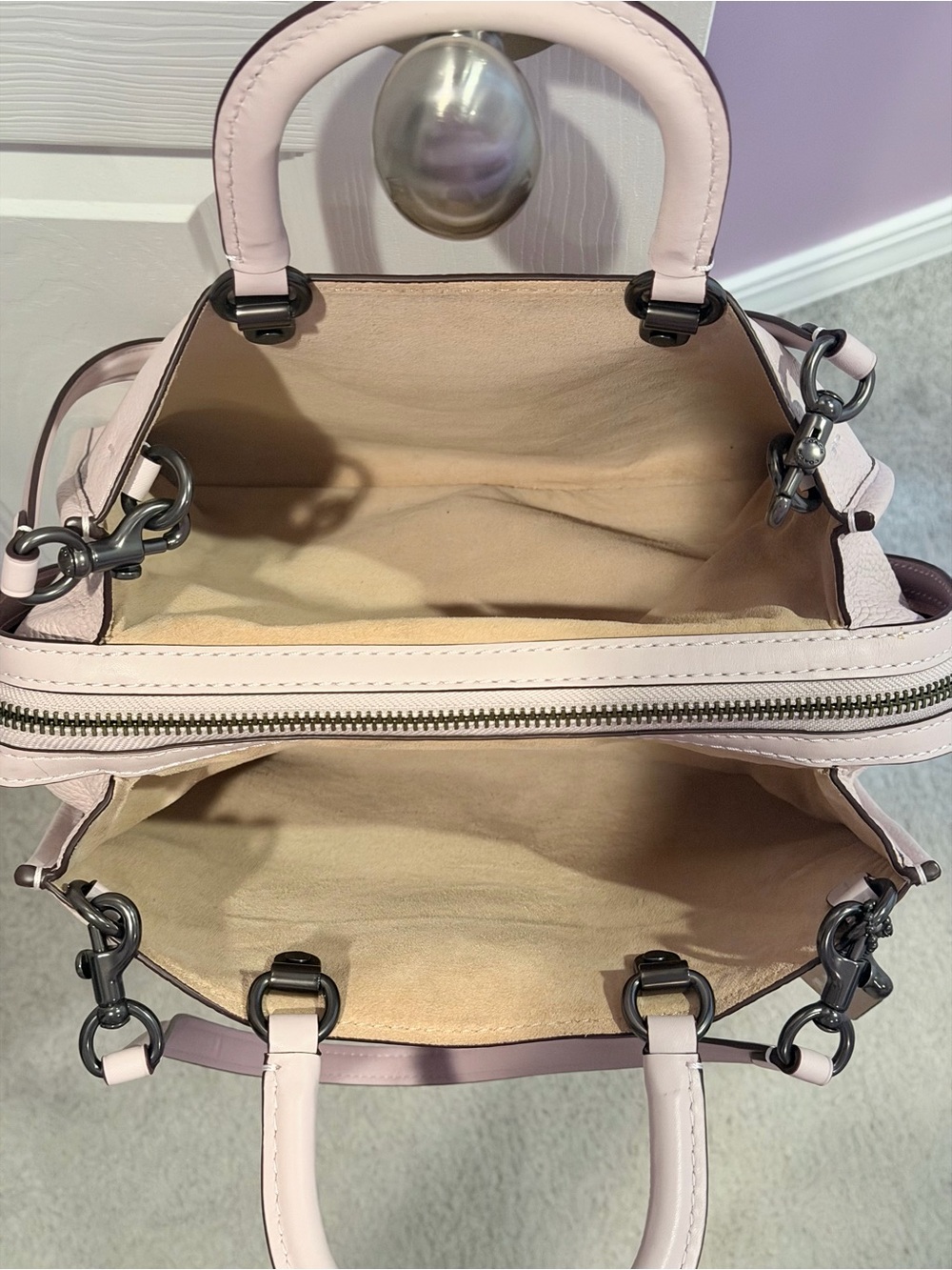 RARE COACH ROGUE PINK ICE - Picture 2 of 10